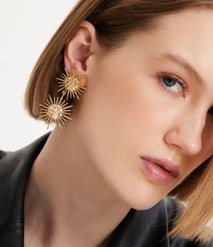 Brinco Duplo Em Metal Com Formato De Sóis Dourado