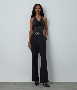 Calça Flare Alfaiataria com Cinto em Fivela Preto