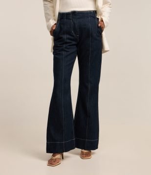 Calça Flare Cintura Alta em Jeans com Costura Aparente Preto