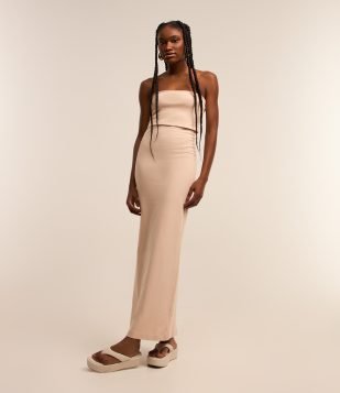 Vestido Tomara que Caia Midi em Ribana com Fenda nas Costas Bege