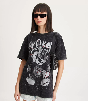 Camiseta Alongada Em Algodão Com Estampa Localizada Broken Bear Preto