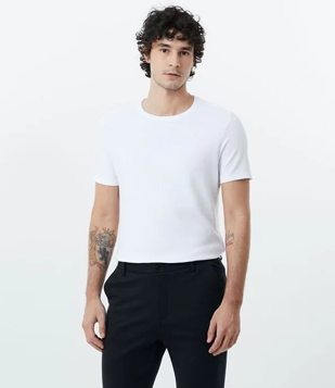 Camiseta Slim Em Algodão Peruano Com Textura Canelada Branco