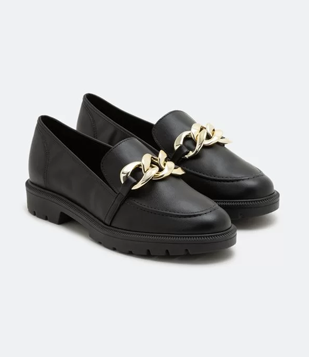 Sapato Loafer com Detalhe em Corrente Preto