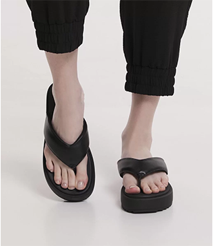 Sandália Flatform Metalizada em Material Sintético com Textura Prata