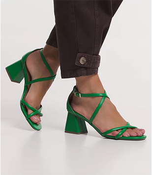 Sandália Multi Tiras com Salto Bloco Verde