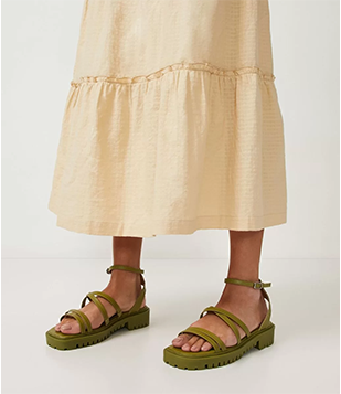 Sandália Rasteira De Tiras Com Sola Tratorada Verde