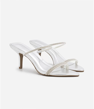 Sandália Com Salto Fino E Tiras Com Strass Prata