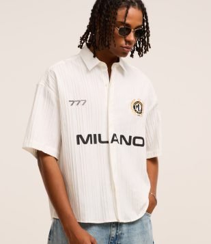 Camisa Oversized com Estampa Localizada e Lettering Texturizada Off White 2 Camisa Oversized com Estampa Localizada e Lettering Texturizada Off White 3 Camisa Oversized com Estampa Localizada e Lettering Texturizada Off White 4  Avaliações  Camisa Oversized com Estampa Localizada e Lettering Texturizada Off White
