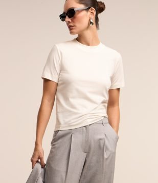 Blusa Básica Justinha em Ribana de Algodão Off White