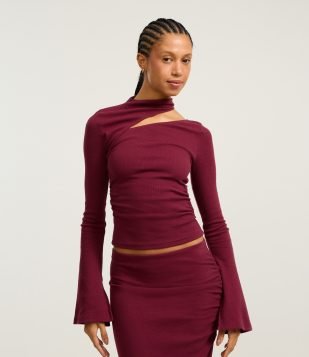 Blusa em Algodão Agroecológico com Recorte Vazado e Manga Flare Vinho