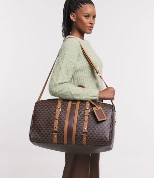 Bolsa Mala Grande com Detalhes de Fivelas e Alças Duplas Marrom