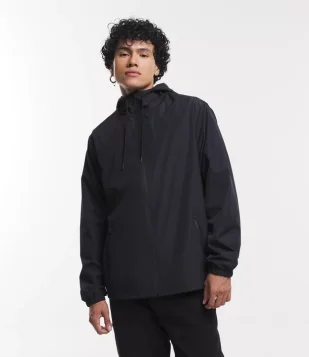 Jaqueta Quebra Vento com Capuz e Bolso de Zíper Fusionado Preto