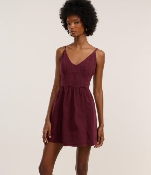 Vestido Curto em Jeans com Algodão Agroecológico e Alças Reguláveis Bordô