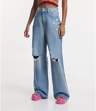 Calça Anos 90 Jeans Com Bordado De Coração E Barra A Fio Azul