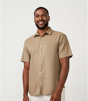 Camisa Comfort Básica Em Linho Com Manga Curta Marrom Médio