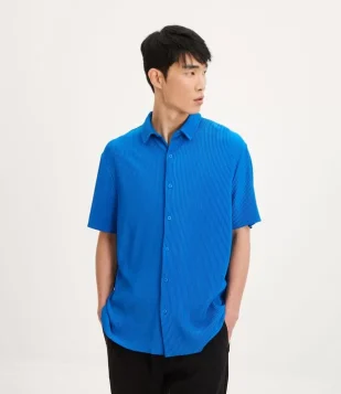 Camisa Slim com Textura Canelada e Gola Colarinho Azul Clássico