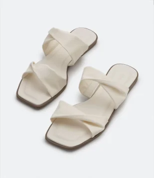 Sandália Rasteira Mule Com Tiras Torcidas Bege