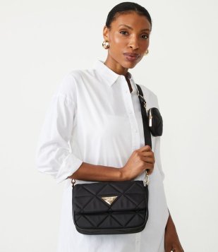 Bolsa Transversal Saddle Com Textura Matelassê Preto