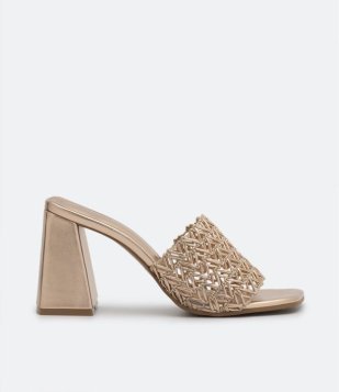 Sandália Com Tira Em Macramê E Salto Alto Dourado