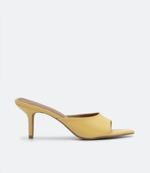 Sandália Mule Com Bico Folha E Salto Fino Amarelo