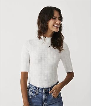 Blusa Em Tricô Com Ponto Trabalho E Gola Alta Branco