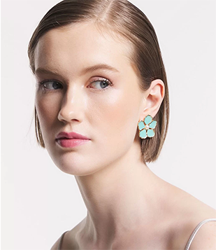 Brinco Botão Em Metal Com Formato De Flor Verde