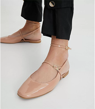 SAPATILHA BONECA COM FECHAMENTO POR FIVELA