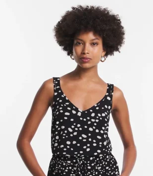 Blusa Sem Manga Em Viscose Com Poás Diferenciados Estampados Preto