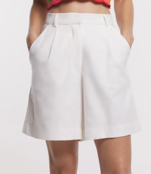 Bermuda Alfaiatada Cintura Alta Em Linho Com Pregas Off White