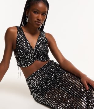 Blusa sem Manga em Paetê Metalizado com Franzidinho no Decote Preto