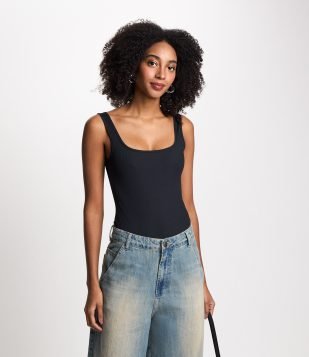 Body Básico em Ribana com Decote Quadrado Preto