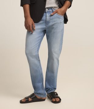 Calça Slim Jeans Básica com Elastano e Pequenos Puídos Azul