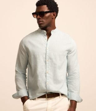 Camisa Comfort em Linho com Gola Padre Azul Claro