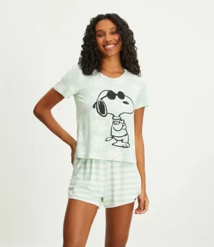 Pijama Curto Em Viscolycra Com Estampa Snoopy E Listras Verde