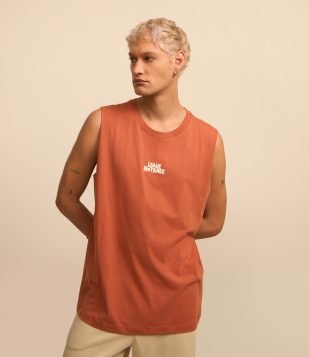 Regata Comfort em Algodão com Estampa Lettering Laranja