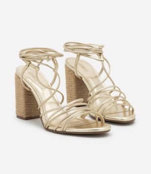 Sandália com Amarração e Salto Alto Forrado em Corda Dourado
