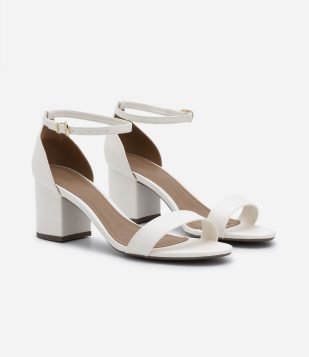 Sandália com Tira Única e Salto Médio Bloco Off White
