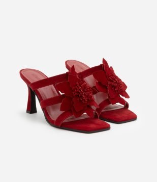 Sandália de PU com Efeito Camurça e Flor Aplicada Vermelho