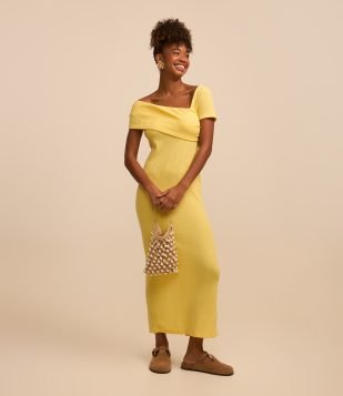 Vestido New Midi Texturizado com Decote Assimétrico e Pala Virada Amarelo