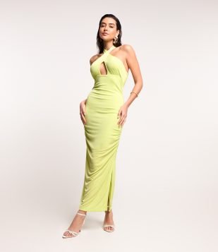 Vestido New Midi com Leve Brilho e Decote Halter Verde