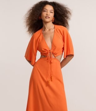 Vestido New Midi em Viscolinho com Recortes e Amarração Laranja