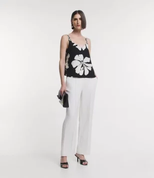 Blusa De Alça Em Viscose Com Flores Estampadas Preto