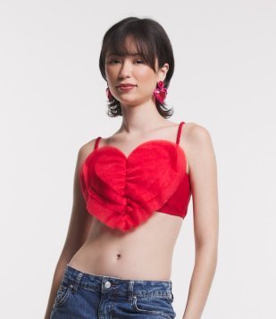 Blusa Cropped Em Tule Com Camadas Em Formato De Coração Vermelho