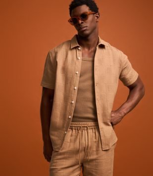 Camisa em Algodão com Textura em Patchwork Marrom