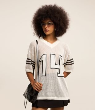 Camiseta Oversided em Tricô com Estampa 14 Off White