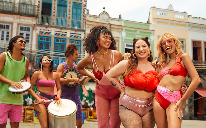 Em fevereiro tem Carnaval! E a Renner tem os lookinhos NOTA DEZ!