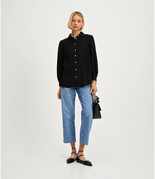 Calça Reta Jeans Com Aplicação De Pedrarias Azul