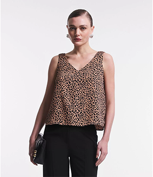 Blusa Regata Com Decote V E Estampa Animal Print Onça Preto/ Bege