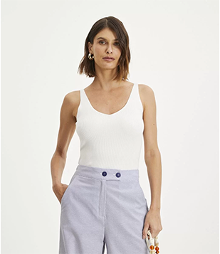 Blusa Regata Em Tricô Canelado Com Decote V Branco Neve