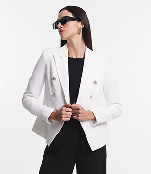 Blazer Alfaiatado Acinturado Em Crepe Com Botões Com Brasões Off White